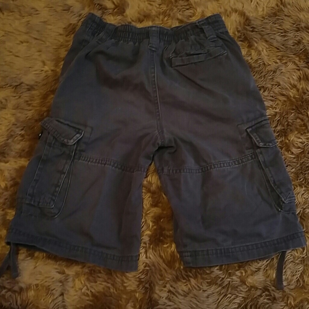 Shorts - Picture 2 of 5